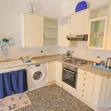 Apartamento Larte Al Mare Vicino Spiaggia Con Ac E Wifi Savona Exterior foto