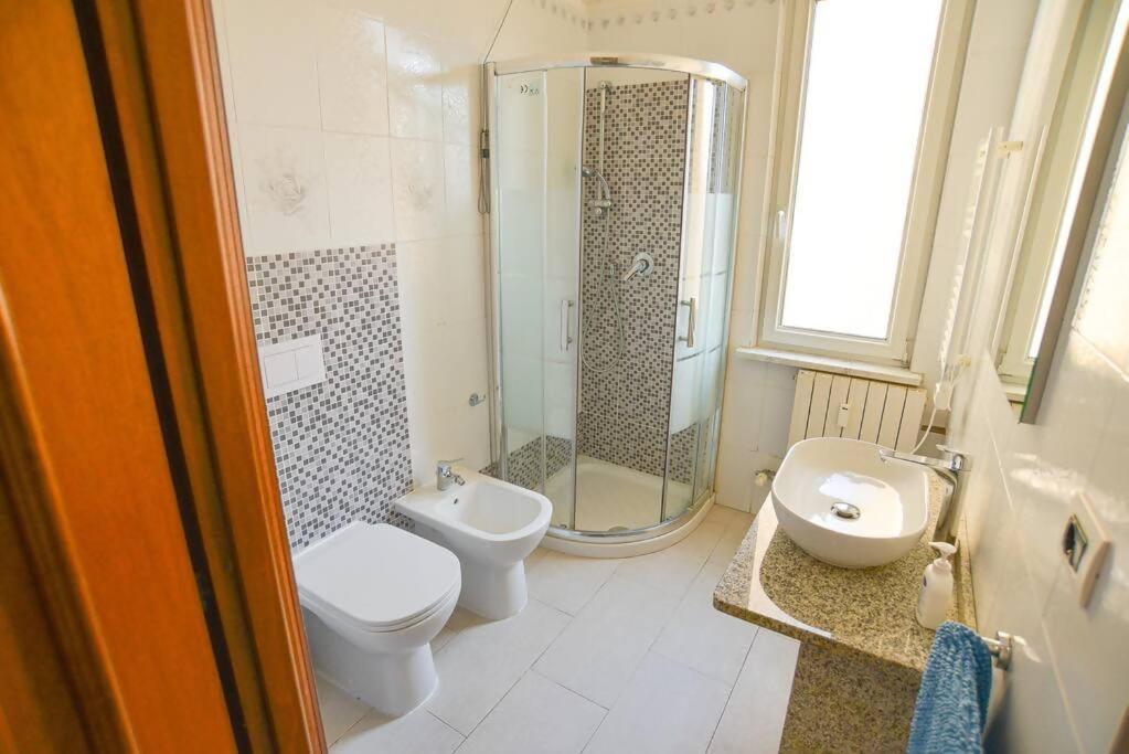 Apartamento Larte Al Mare Vicino Spiaggia Con Ac E Wifi Savona Exterior foto